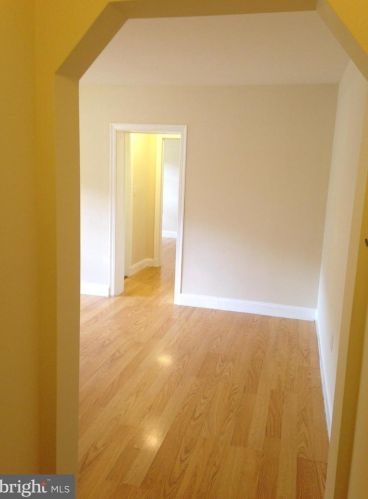 939 Longfellow St, Washington, DC 20011-8238