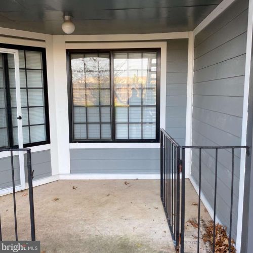 6008 Ellesmere Ct, Alexandria VA 22315-4873 exterior