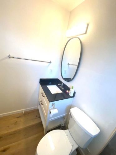 245 L St, Bakersfield CA 93304-1472 exterior