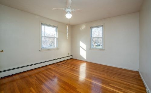 281 Hartwick St, Springfield MA 01108-3564 exterior