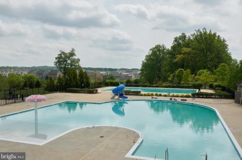 1209 Poplar Run Dr, Silver Spring MD 20906-6717 exterior