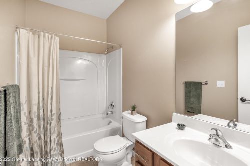 4106 Presidents Way, Dewitt MI 48820-7883 exterior