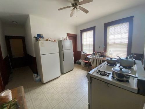 175 Perry Ave, Worcester MA 01610-2049 exterior