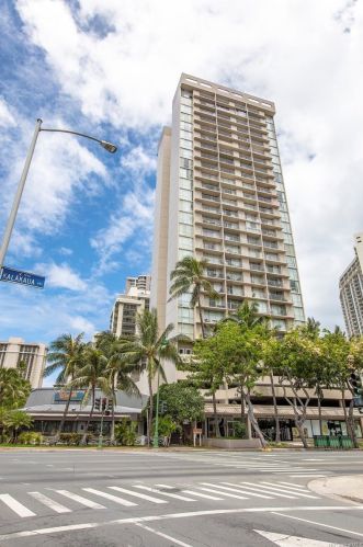 1925 Kalakaua Ave, Honolulu HI 96815-1827 exterior