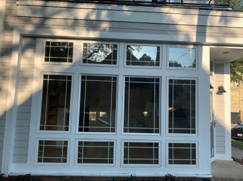 1725 Astor St, Milwaukee, WI 53202-1505