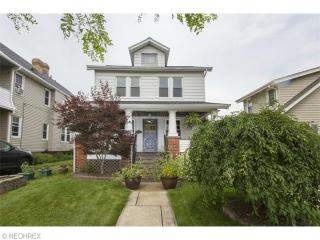 2060 Elbur Ave, Cleveland, OH 44107-6114