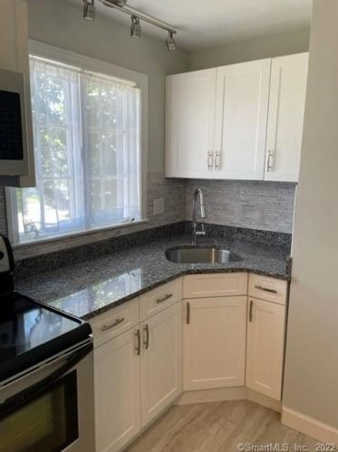 213 Windsor Ave, Windsor CT  06095-4540 exterior