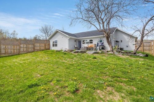 6424 Tacony St, Duluth MN 55802 exterior