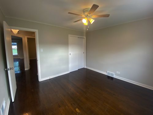 8154 Calumet Ave, Chicago IL  60619-4822 exterior