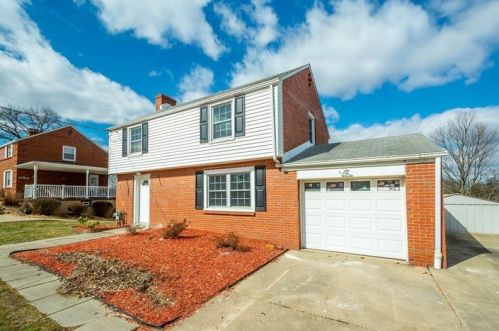 6721 Ridgevue Dr, Pittsburgh, PA 15236-3641