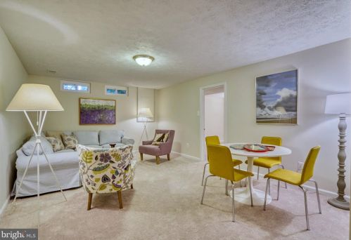 5823 Colfax Ave, Alexandria VA 22311-1013 exterior