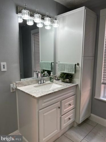 303 New Dorwart St, Lancaster PA  17603-5223 exterior