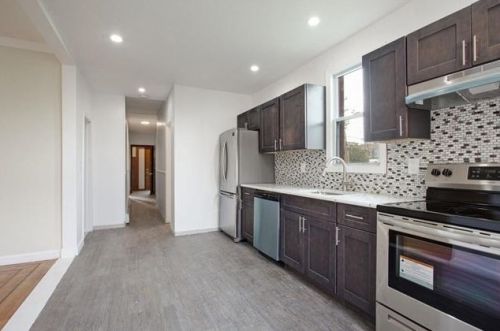 310 Palisade Ave, Union City NJ 07087-5208 exterior