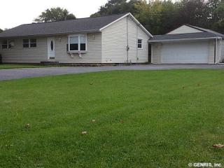 72 Coronet Rd, Rochester NY  14623-4001 exterior