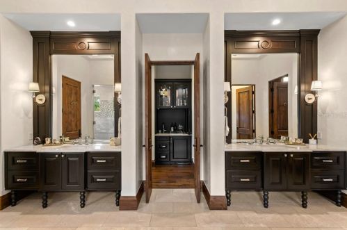 2621 Dundee St, Tampa FL  33629-7516 exterior