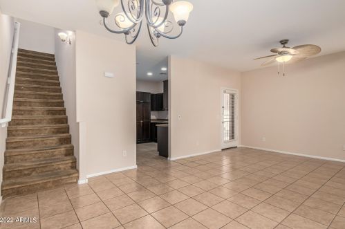 2144 77 Dr, Phoenix AZ 85035-5111 exterior