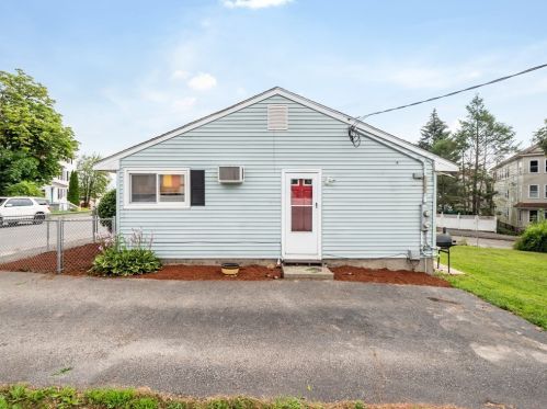 24 Holcombe St, Worcester MA 01604 exterior