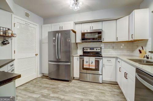 692 Mcgill Pl, Atlanta GA 30312-1073 exterior