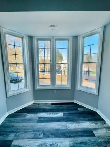 77 Prospect Hill Rd, Windsor CT  06095-1642 exterior