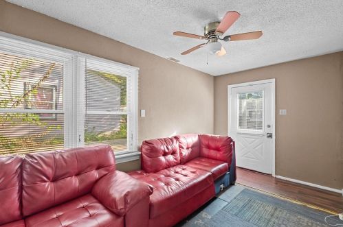 417 Mueller Ave, Saint Louis MO 63135-2538 exterior