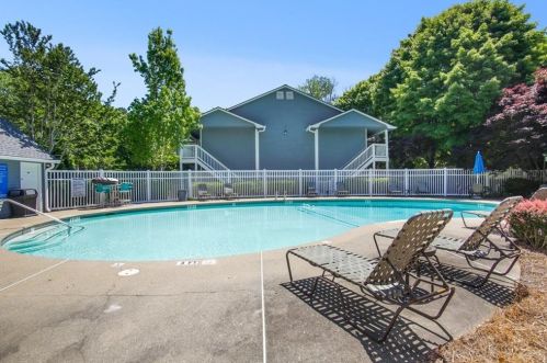 1305 Gettysburg Pl, Atlanta GA 30350-3084 exterior