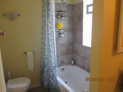 4319 87th St, Milwaukee WI  53222-1799 exterior