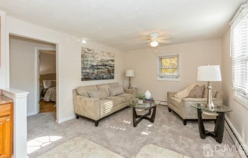 32 Plainfield Ave, Metuchen NJ 08840-1332 exterior