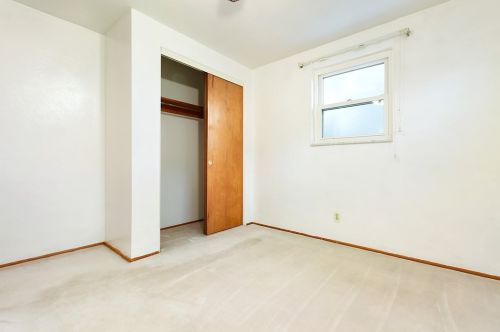 5909 Interboro Ave, Pittsburgh PA 15207-2266 exterior