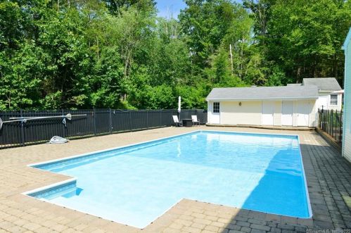 95 Mountain View Dr, Torrington CT 06791-1120 exterior