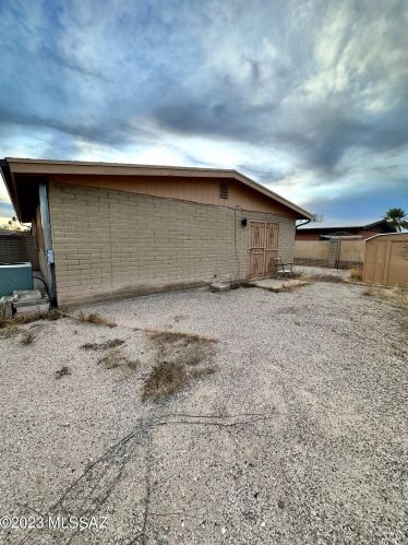 5149 Fremont Dr, Tucson AZ  85706-1458 exterior
