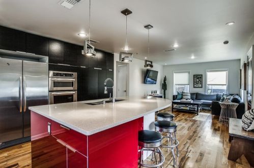 8650 Daytonia Ave, Dallas TX 75218-4115 exterior