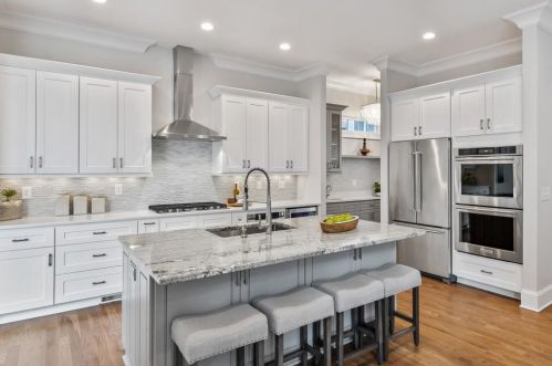 2517 Ellijay Dr, Atlanta GA  30319-3472 exterior