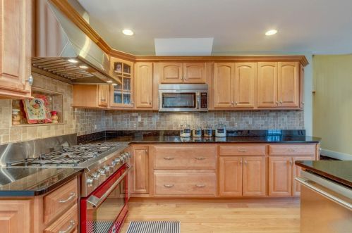 20 Oakmont Dr, Concord, NH 03301-6915