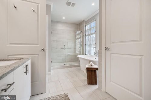 1125 Royal St, Alexandria VA 22314-4310 exterior