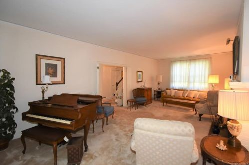 103 Forster Ave, Mount Vernon, NY 10552-2316