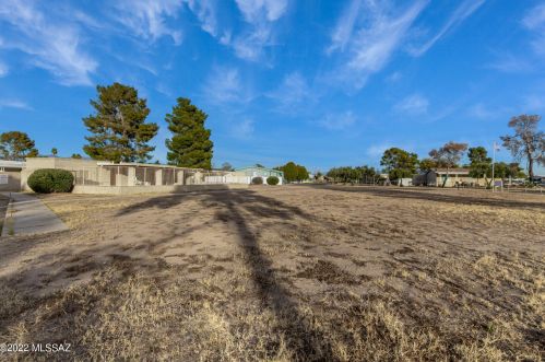 2640 Cottonwood Ln, Tucson AZ 85713-2719 exterior