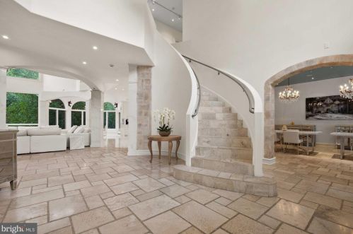 11705 Centurion Way, Rockville MD 20854-6419 exterior