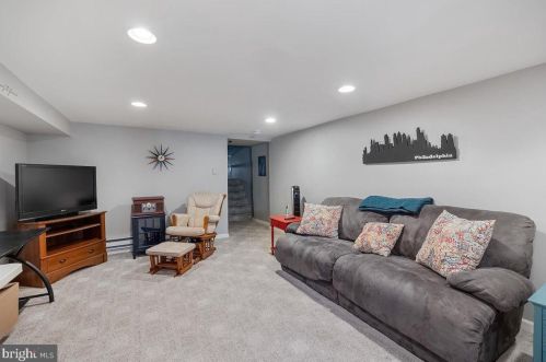 3223 Longshore Ave, Philadelphia PA 19149-2025 exterior