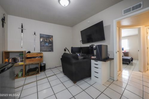 509 Holladay Dr, Tucson AZ  85706-3265 exterior