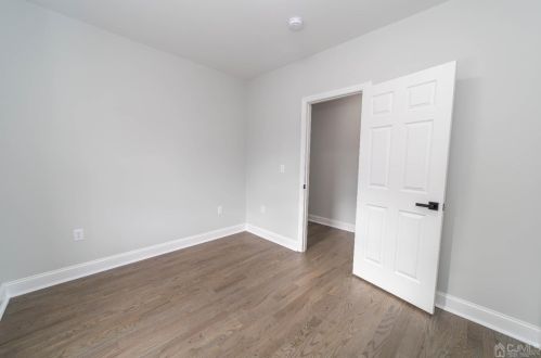 773 Gadek Pl, Perth Amboy NJ 08861-2910 exterior