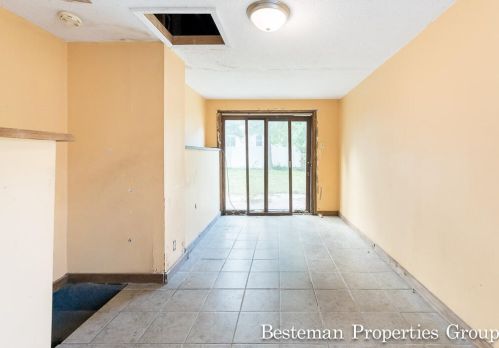 1121 Wilson Ct, Meskegon MI 49441-5150 exterior