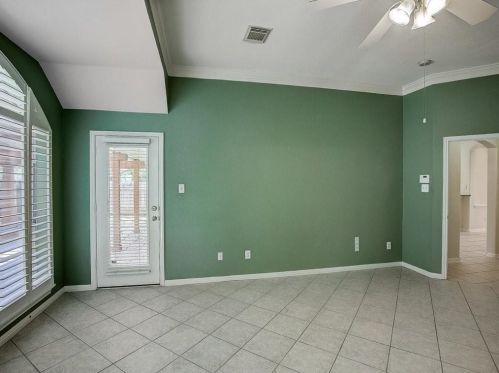 4520 Eagle Feather Dr, Austin TX 78735-6466 exterior