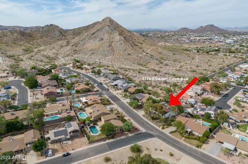 2316 Desert Cove Ave, Phoenix AZ  85028-2411 exterior