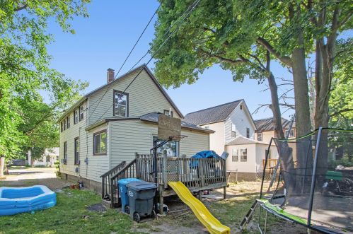 1408 Stockbridge Ave, Kalamazoo MI 49001-3904 exterior