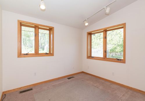 6450 2 St, Kalamazoo MI 49007-4909 exterior