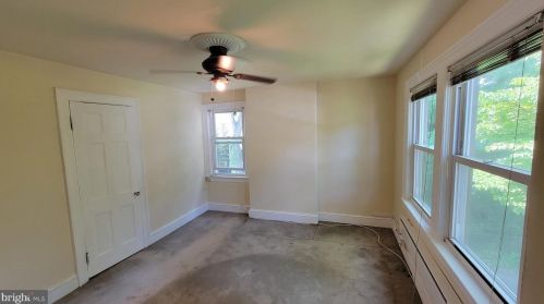 316 Maple Ave, Trenton NJ 08618-3402 exterior