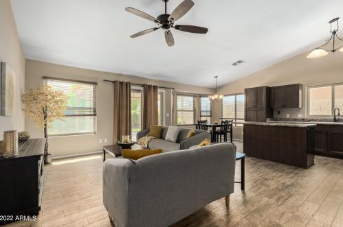 21602 33rd Ln, Phoenix AZ 85051-5942 exterior