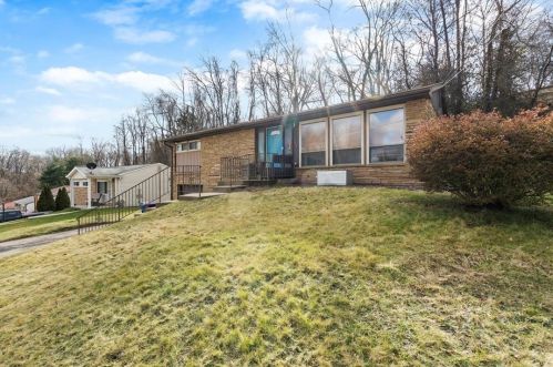 143 Mardi Gras Dr, Pittsburgh, PA 15239-2407