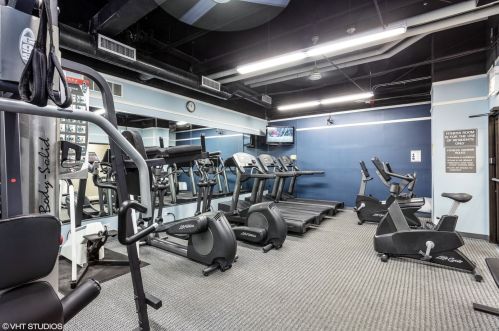 1636 Wells St, Chicago IL 60614-6037 exterior