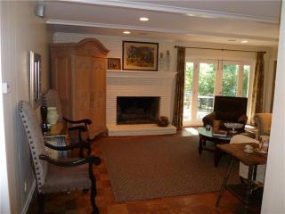 5818 Melshire Dr, Dallas TX  75230-2118 exterior